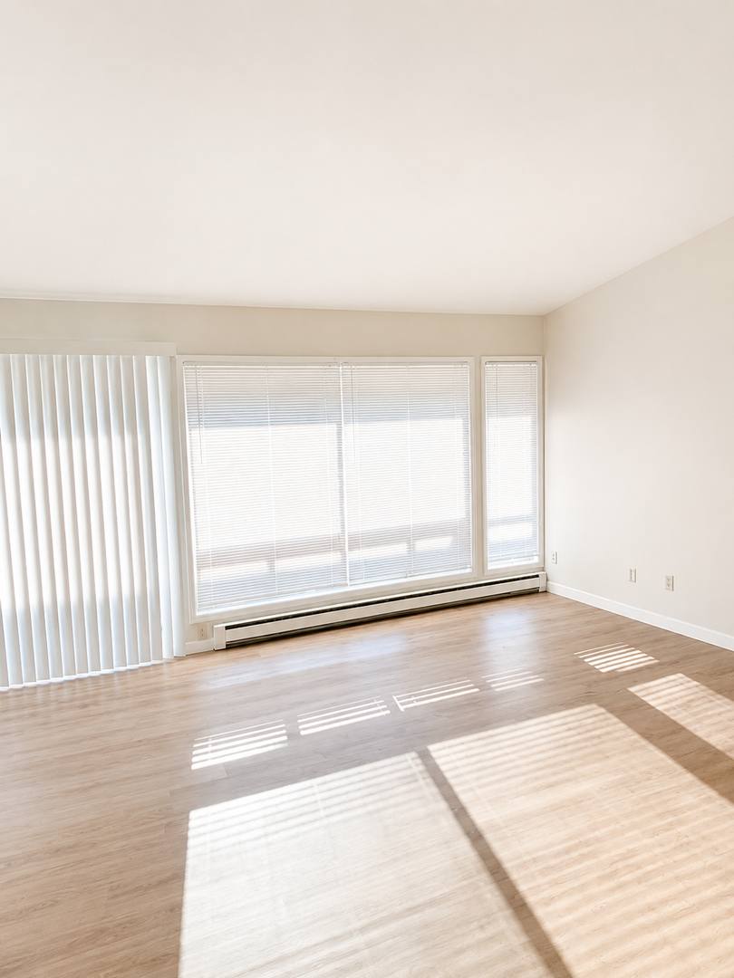 Apartment for rent at 927 N 96th St, Seattle, WA 98103