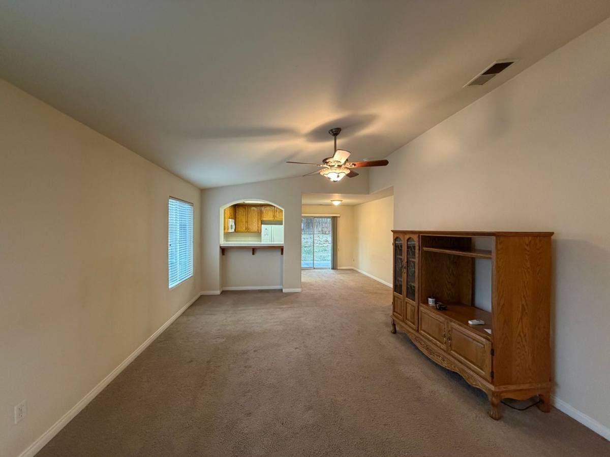 House for rent at 6107 Ragusa Lane, Bakersfield, CA 93308