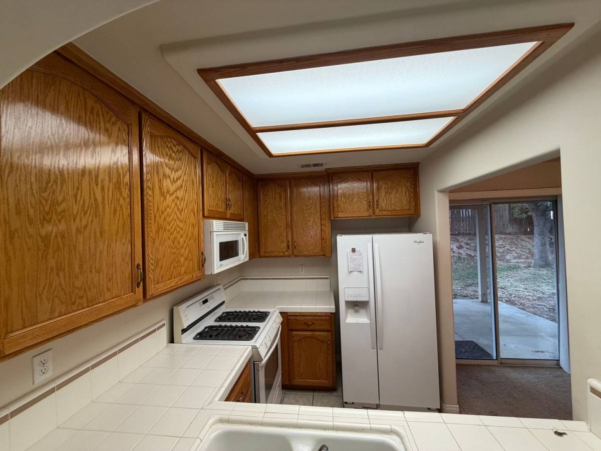 House for rent at 6107 Ragusa Lane, Bakersfield, CA 93308