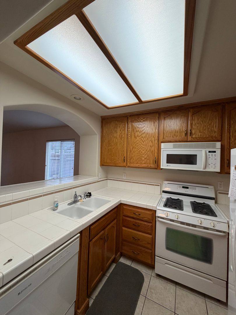 House for rent at 6107 Ragusa Lane, Bakersfield, CA 93308