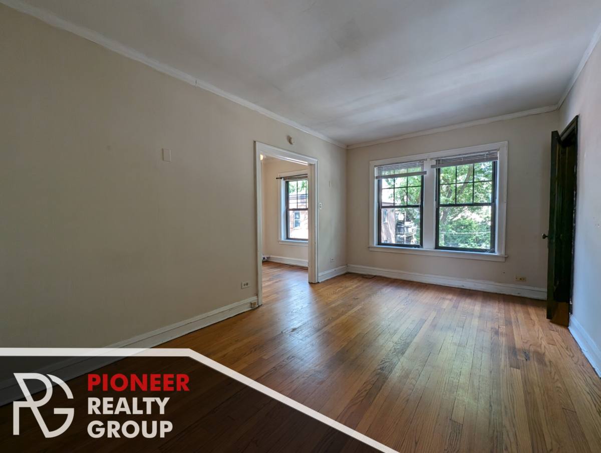 Apartment for rent at 1101 W Wellington #1, Chicago, IL 60657