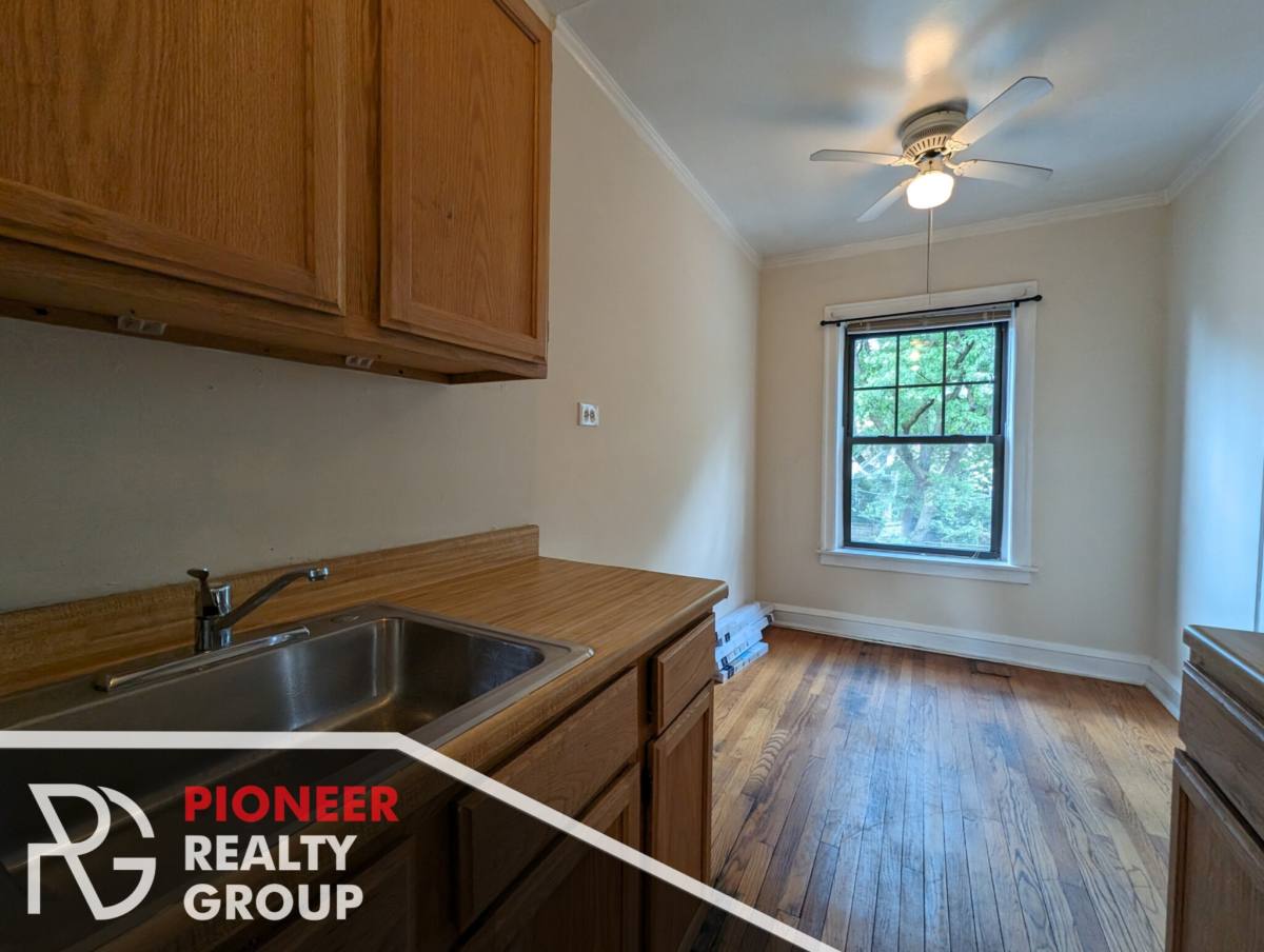 Apartment for rent at 1101 W Wellington #1, Chicago, IL 60657