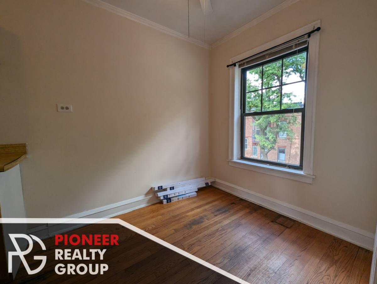 Apartment for rent at 1101 W Wellington #1, Chicago, IL 60657