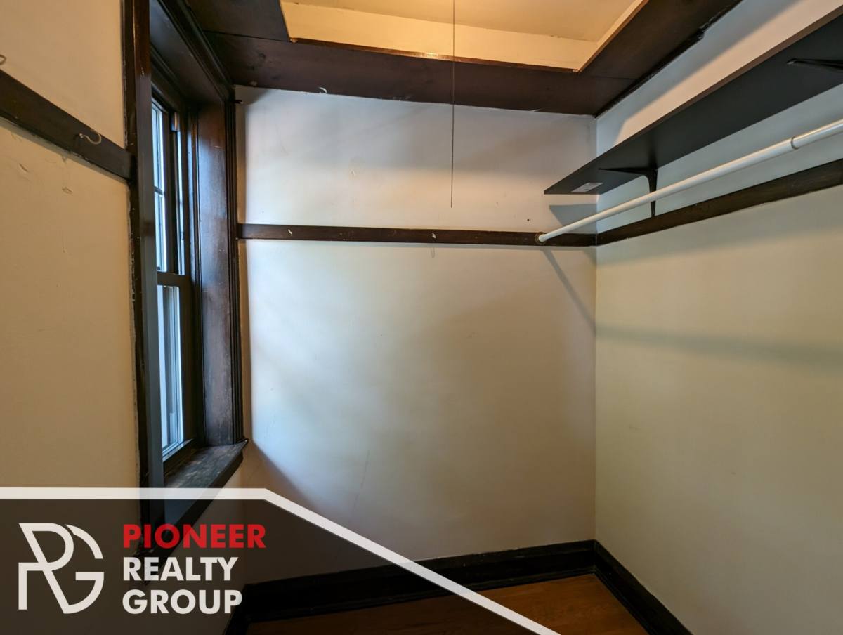 Apartment for rent at 1101 W Wellington #1, Chicago, IL 60657