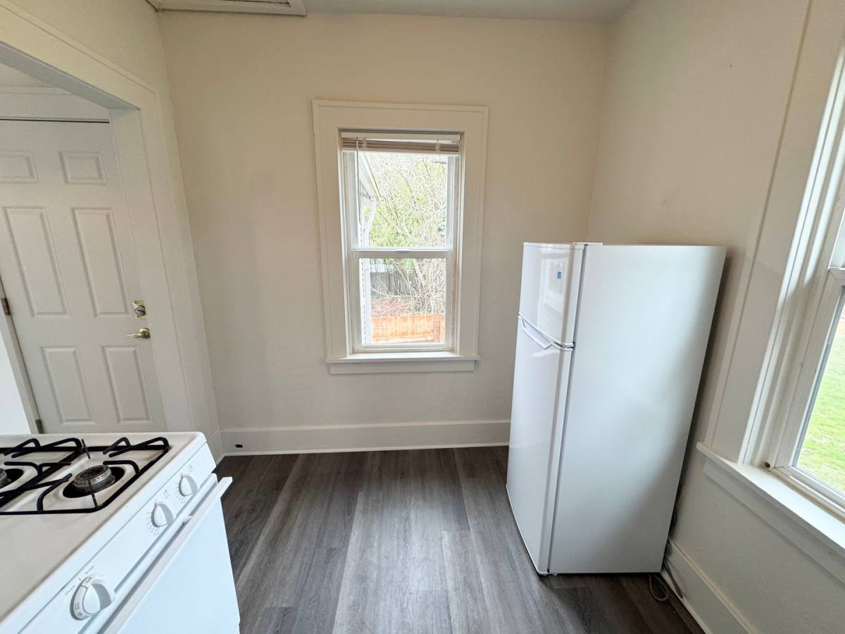 Apartment for rent at 2735 SE Clinton St, Portland, OR 97202