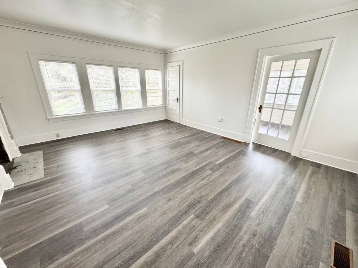 Apartment for rent at 2735 SE Clinton St, Portland, OR 97202
