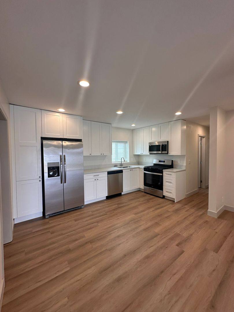 Apartment for rent at 906 Emory St 931-933 Elm Ave, Imperial Beach, CA 91932