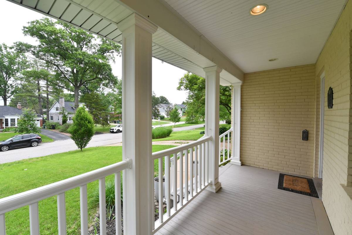 House for rent at 106 Manlyn Dr, Saint Louis, MO 63122