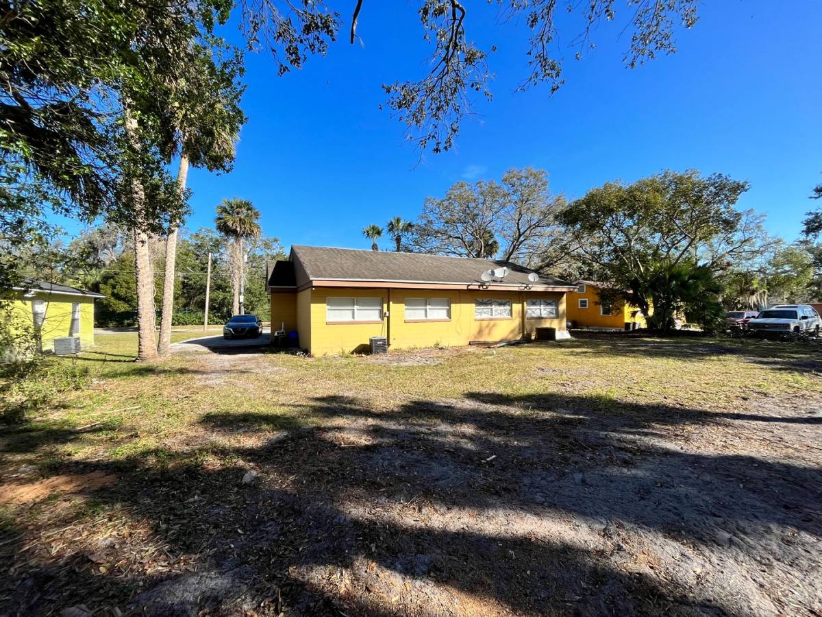 House for rent at 1013 W 3rd St, Sanford, FL 32771