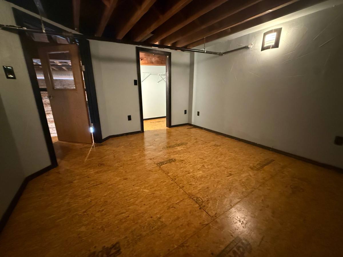331 E Water St, Springfield, MO 65806 - Apartment for Rent - Image 5