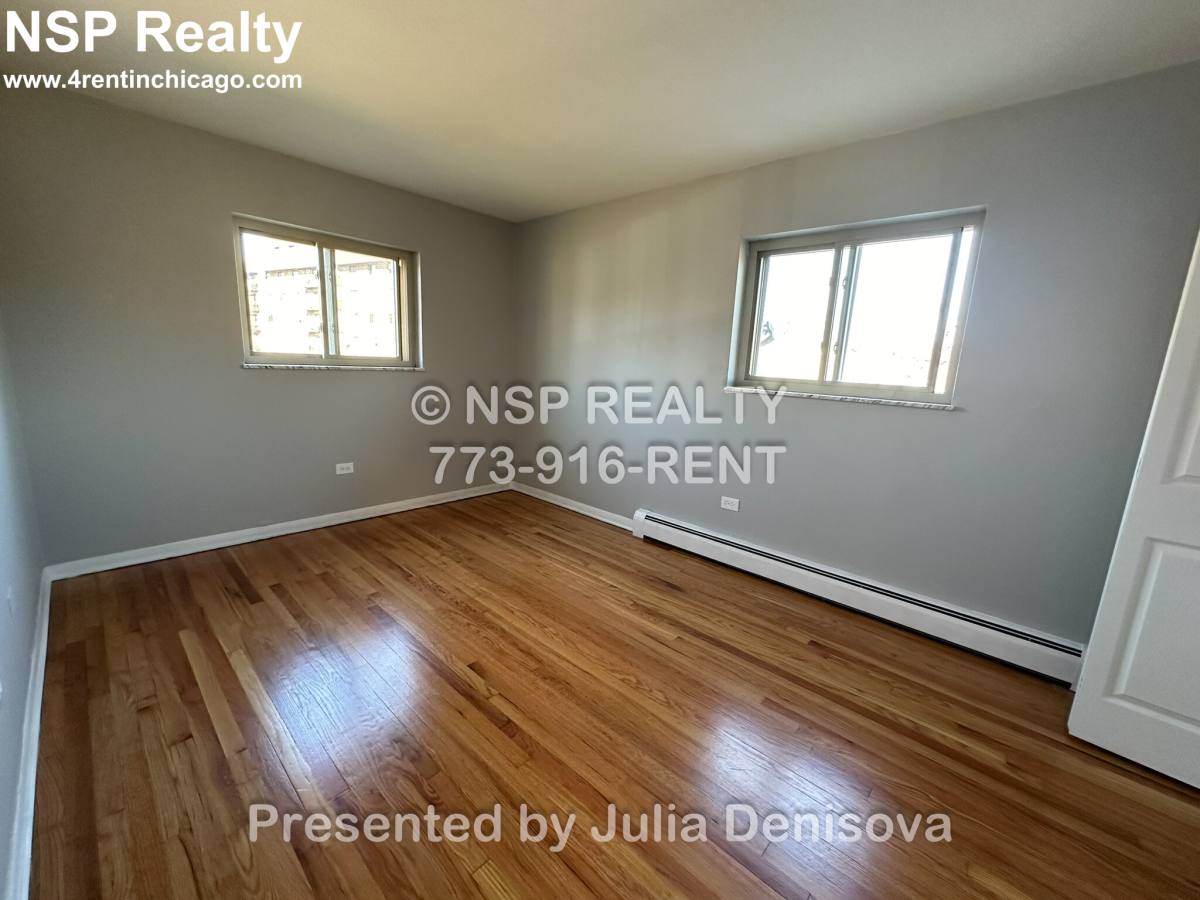 Apartment for rent at 1639 Oakwood #304, Des Plaines, IL 60016