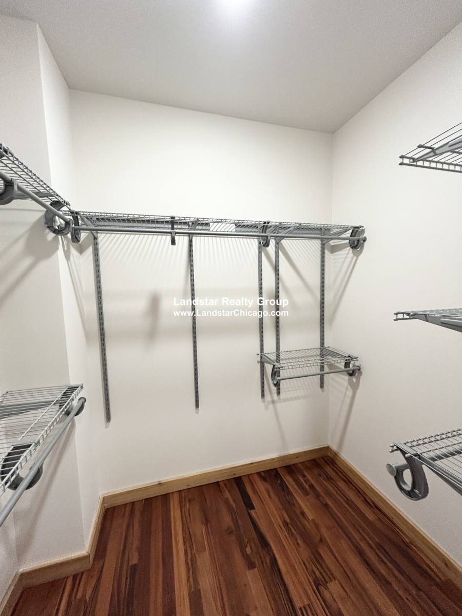 House for rent at 4611 S Ellis Ave #301, Chicago, IL 60653
