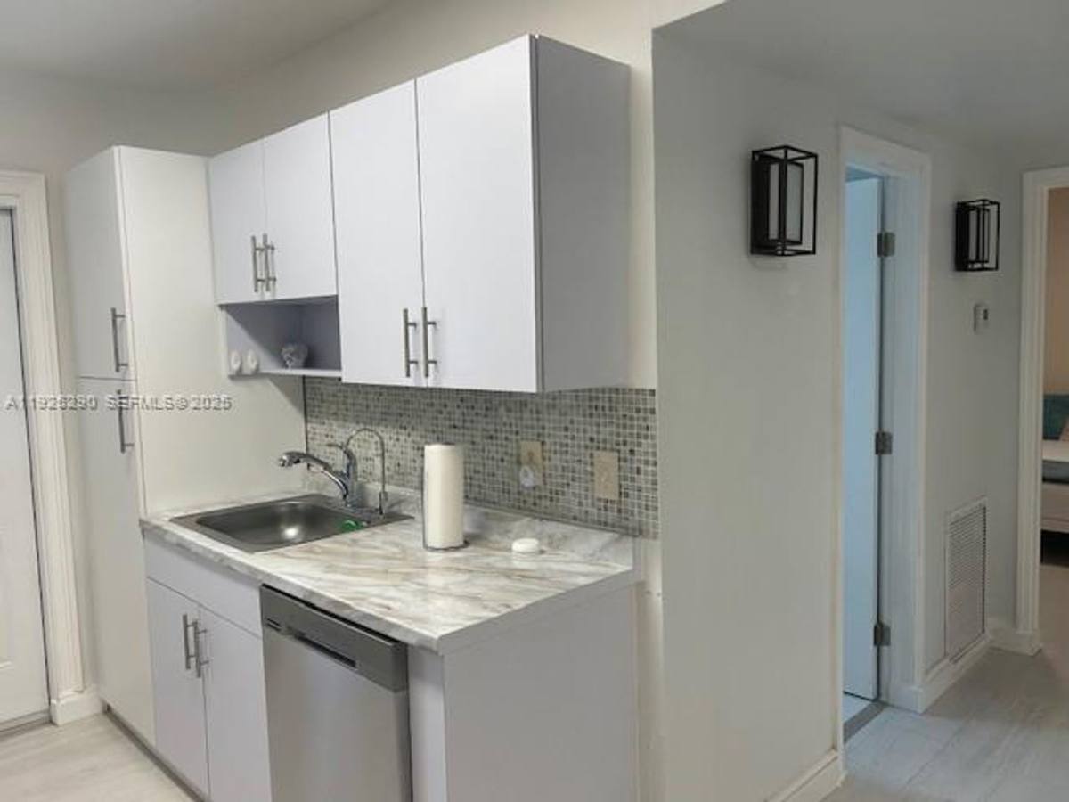 House for rent at 245 189th Terrace, North Miami Beach, FL 33160