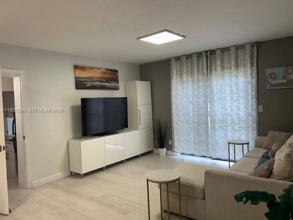 House for rent at 245 189th Terrace, North Miami Beach, FL 33160