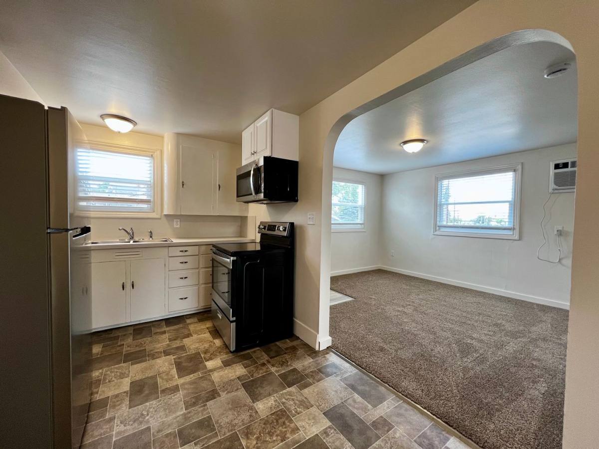 Apartment for rent at 904 & 906 Tieton Dr, Yakima, WA 98902