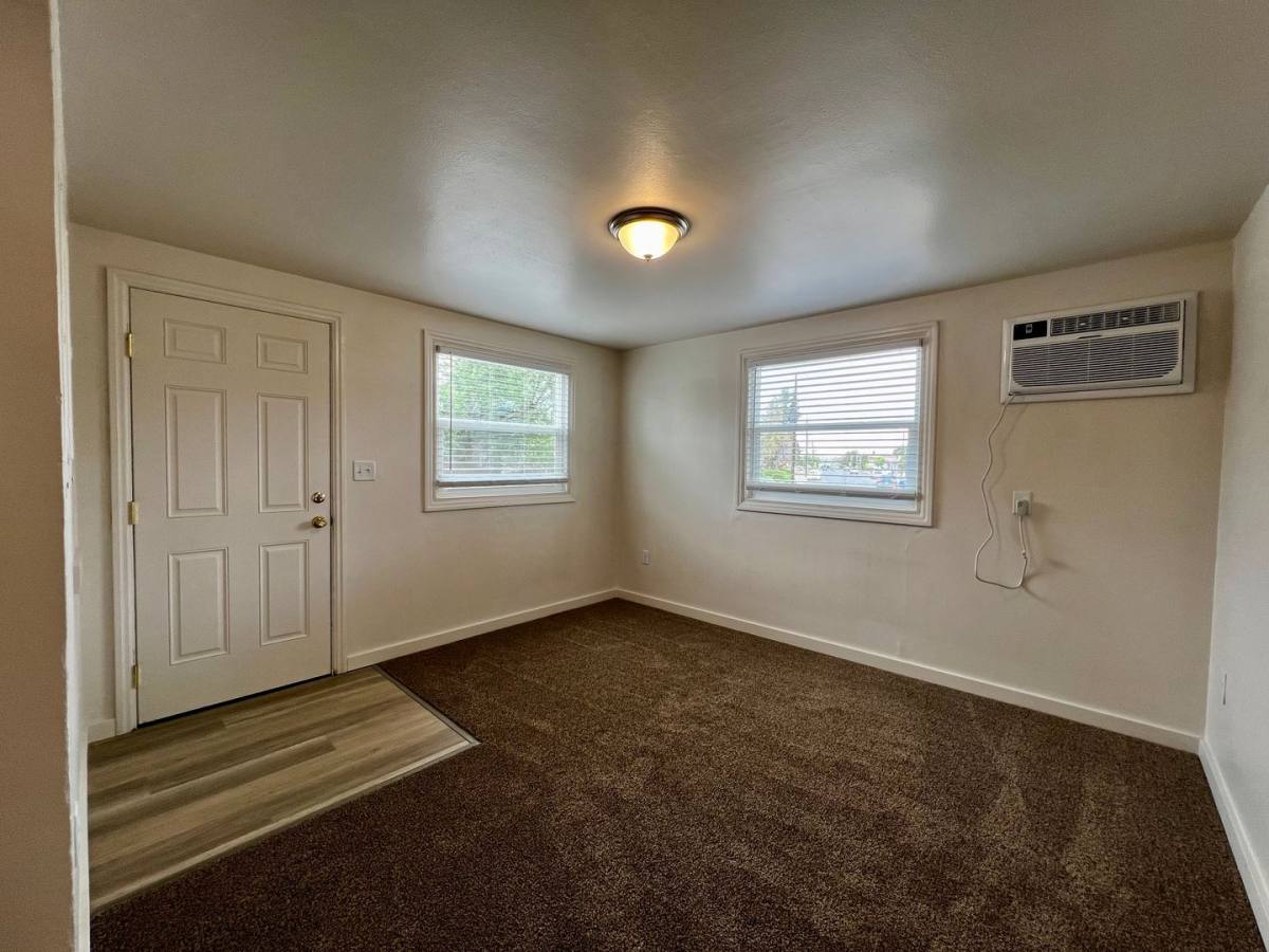 Apartment for rent at 904 & 906 Tieton Dr, Yakima, WA 98902