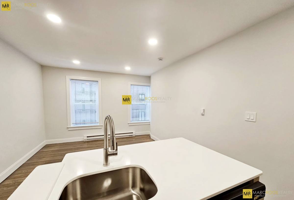 Apartment for rent at 529 Beacon St #11, Boston, MA 02116
