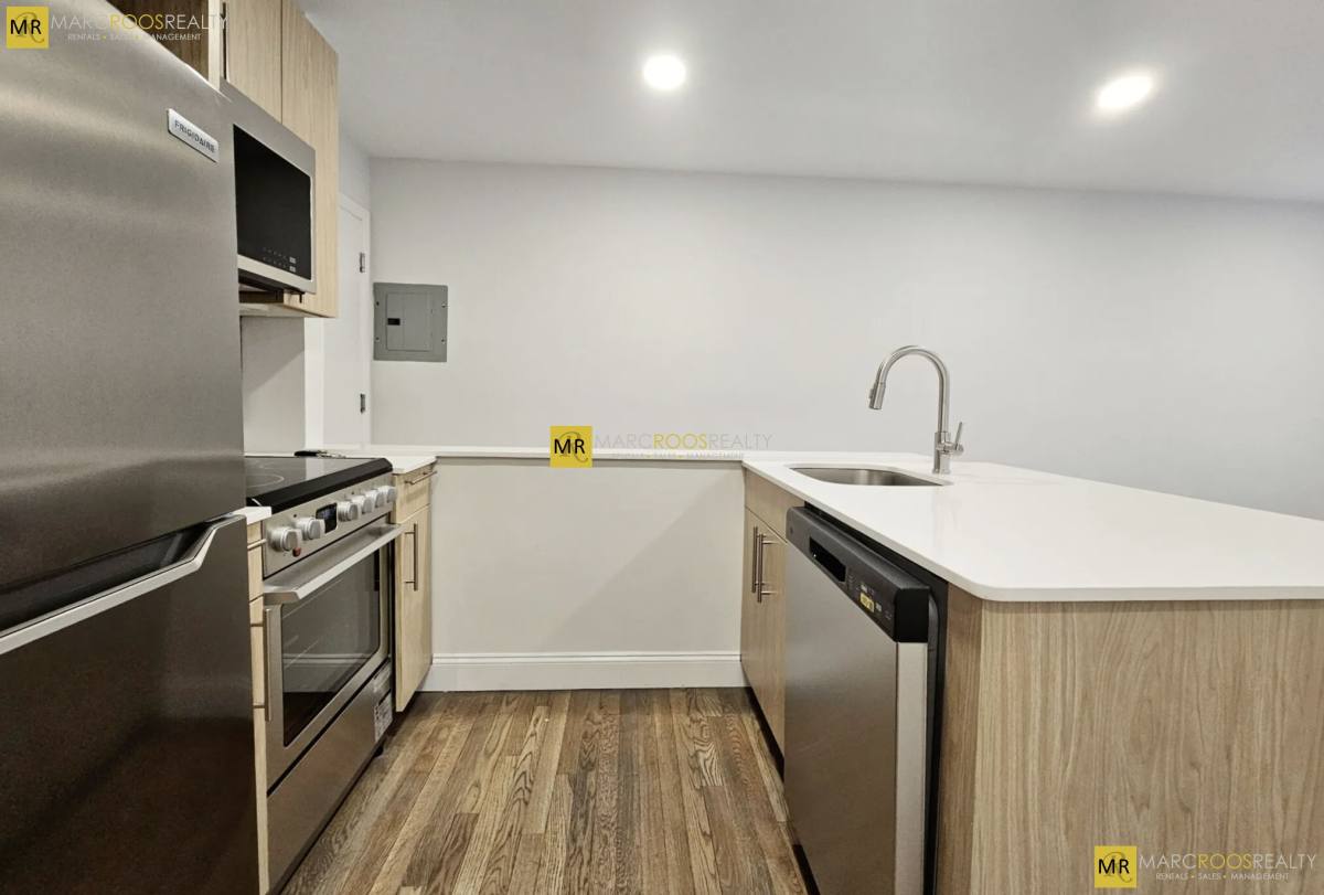 Apartment for rent at 529 Beacon St #11, Boston, MA 02116