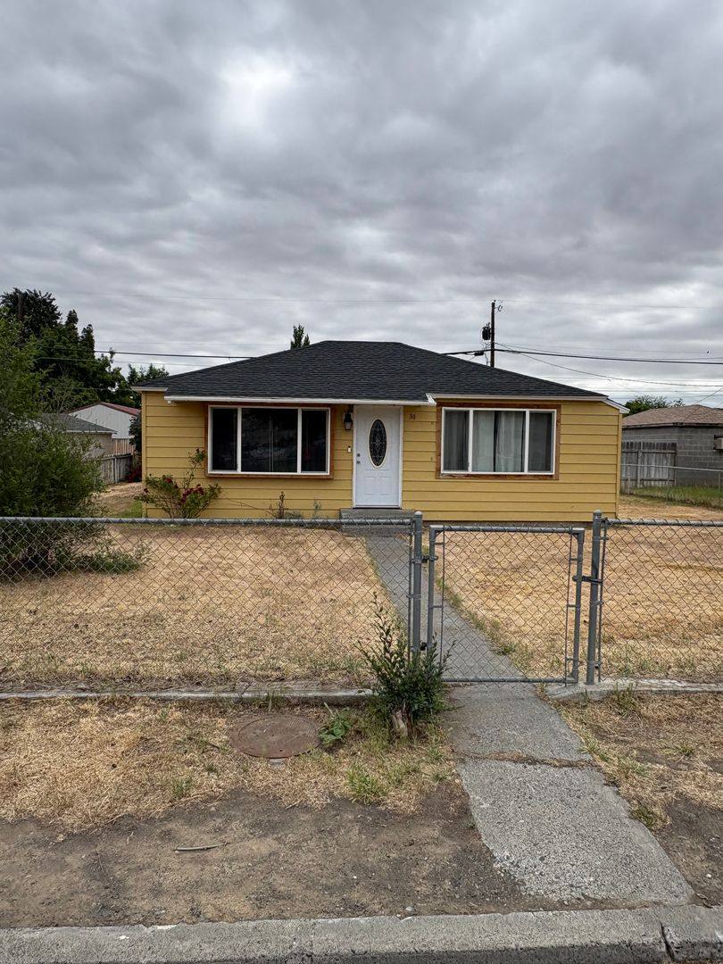 House for rent at 36 D NE, Ephrata, WA 98823