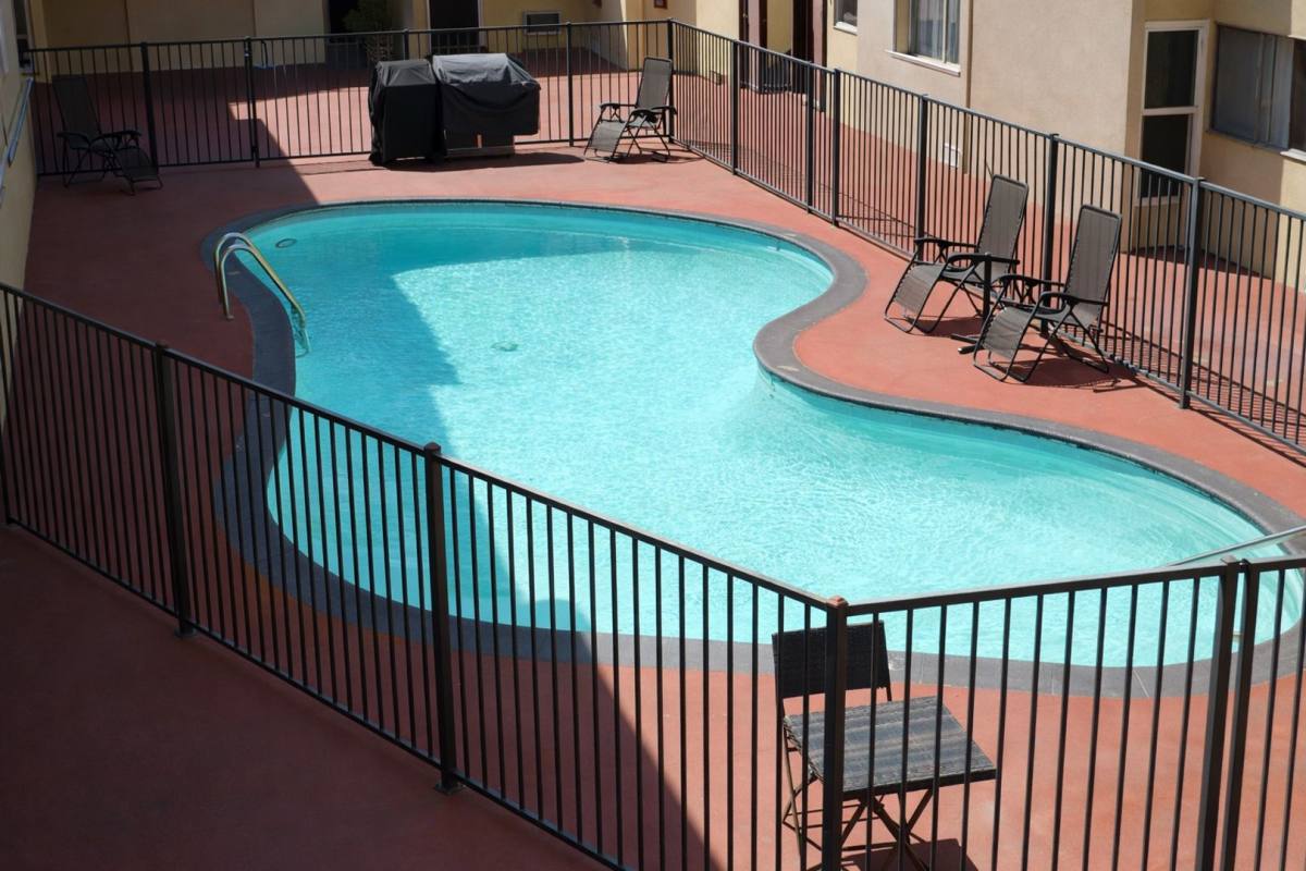 Apartment for rent at 15425 Vanowen St, Van Nuys, CA 91406