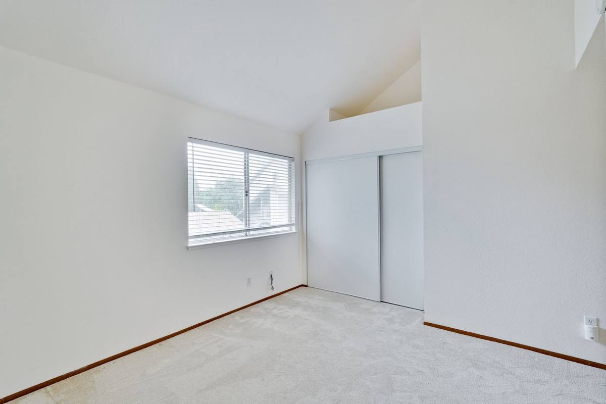 Townhouse for rent at 1006 Summerplace Dr, San Jose, CA 95122