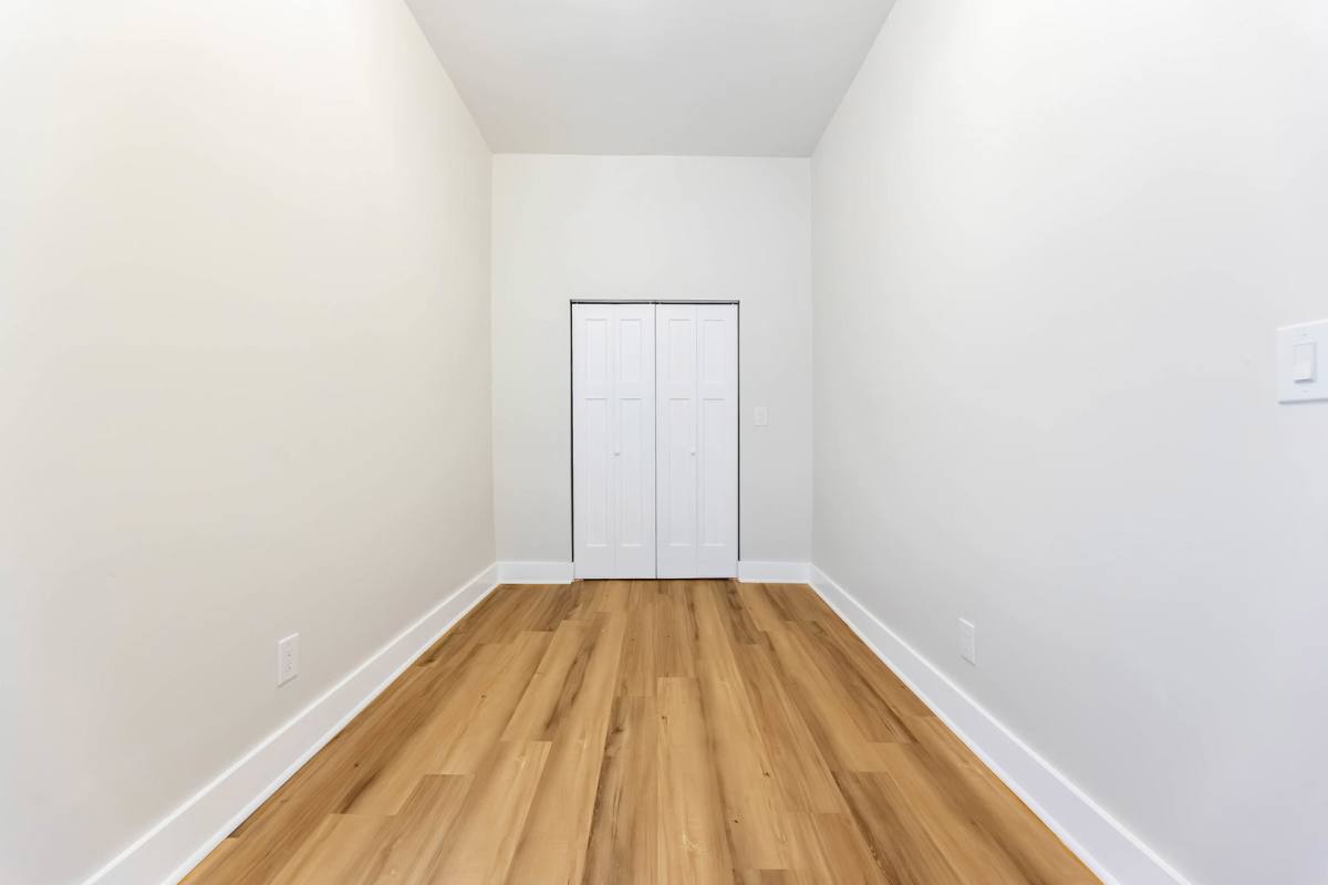 Apartment for rent at 4241 S Calumet Ave #1, Chicago, IL 60653