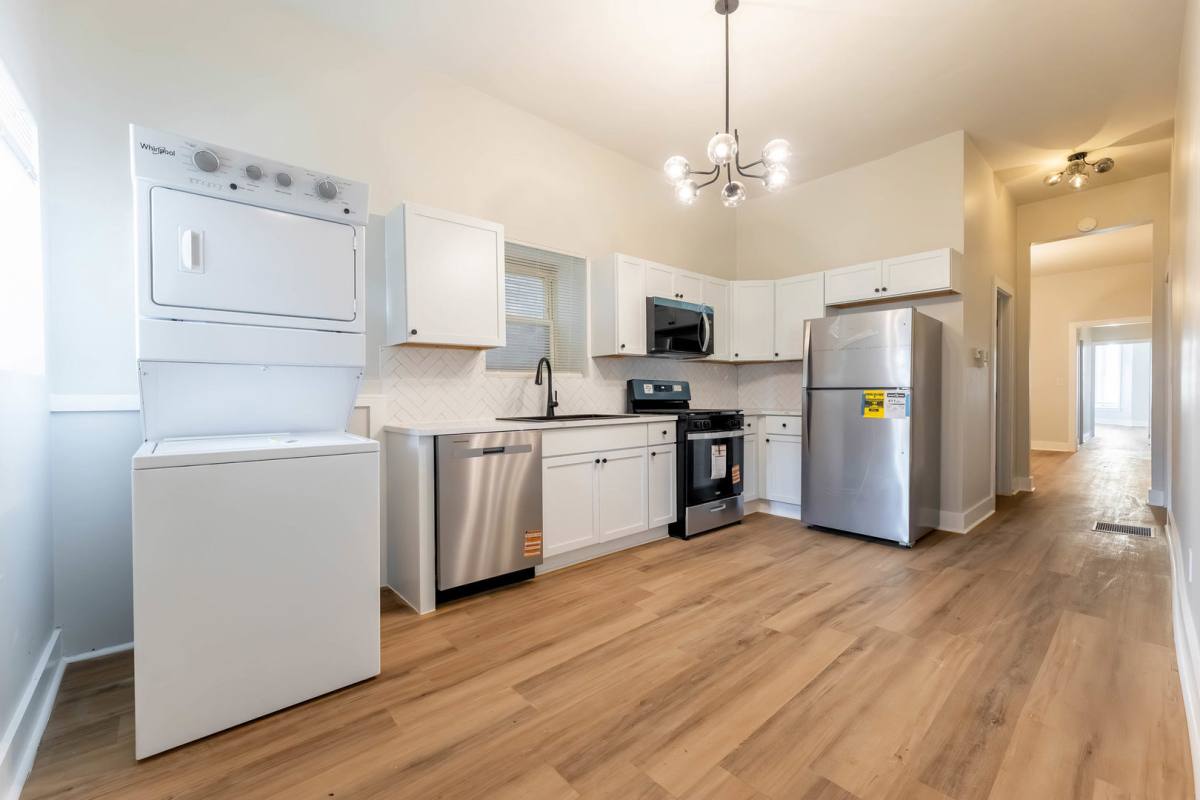 Apartment for rent at 4241 S Calumet Ave #1, Chicago, IL 60653