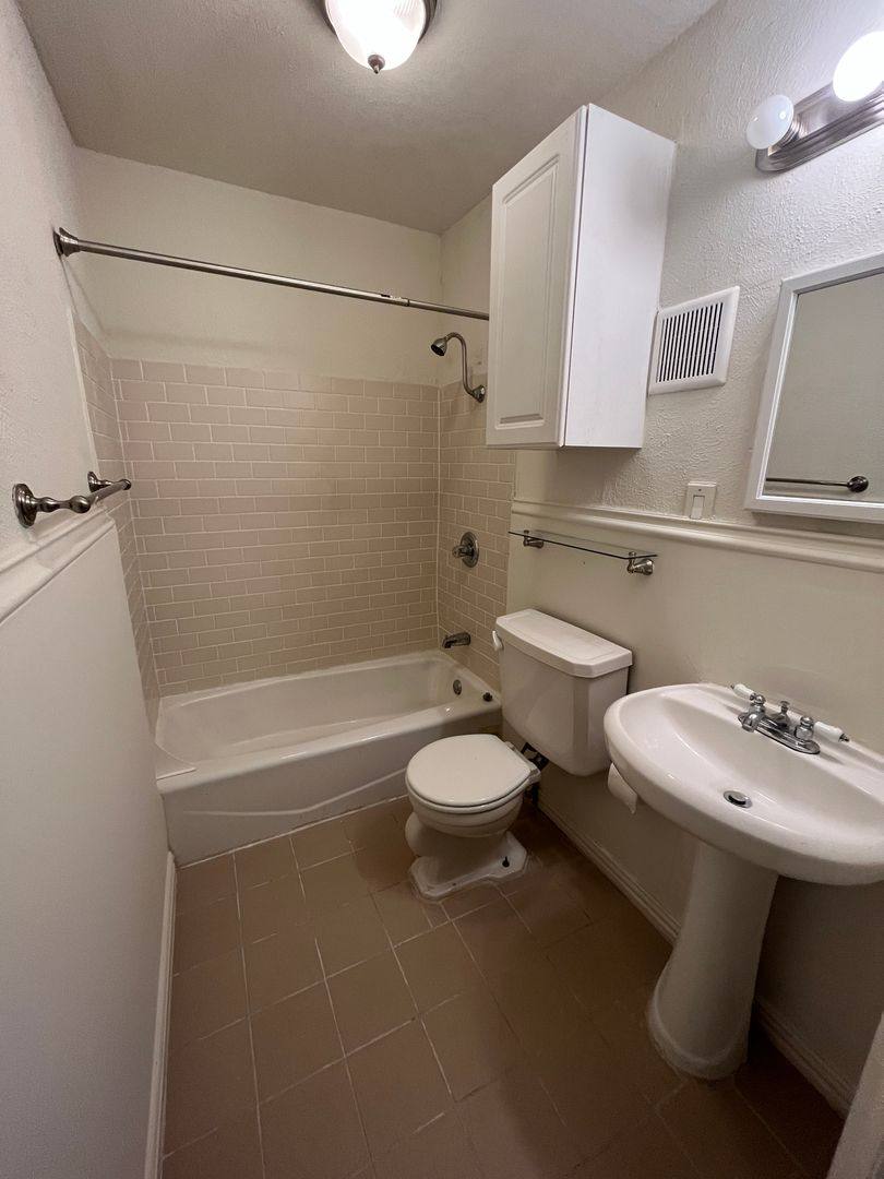 Apartment for rent at 3429 3431 Granada, Dallas, TX 75205