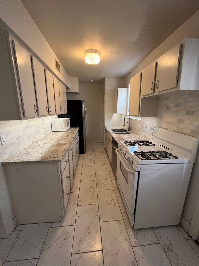 Apartment for rent at 3429 3431 Granada, Dallas, TX 75205
