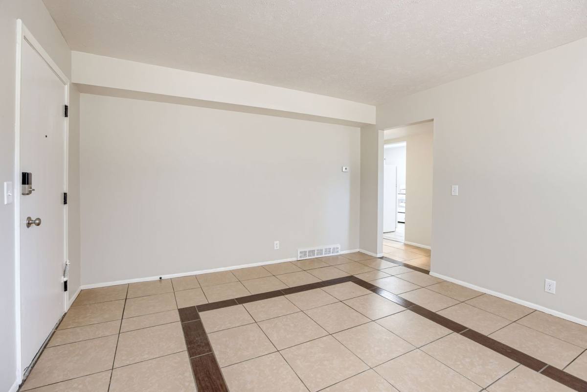 Apartment for rent at 1330 S 30th Ave, Omaha, NE 68105