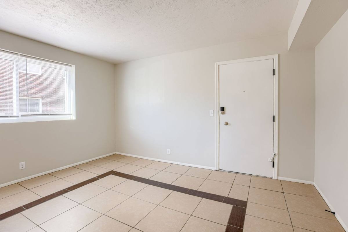 Apartment for rent at 1330 S 30th Ave, Omaha, NE 68105