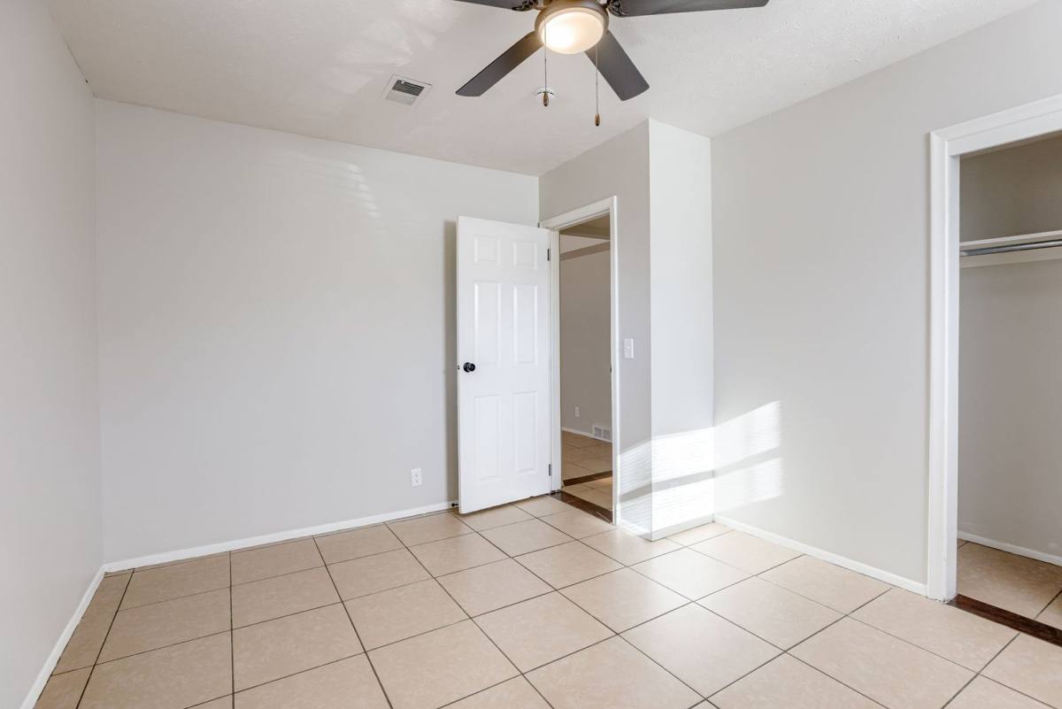 Apartment for rent at 1330 S 30th Ave, Omaha, NE 68105
