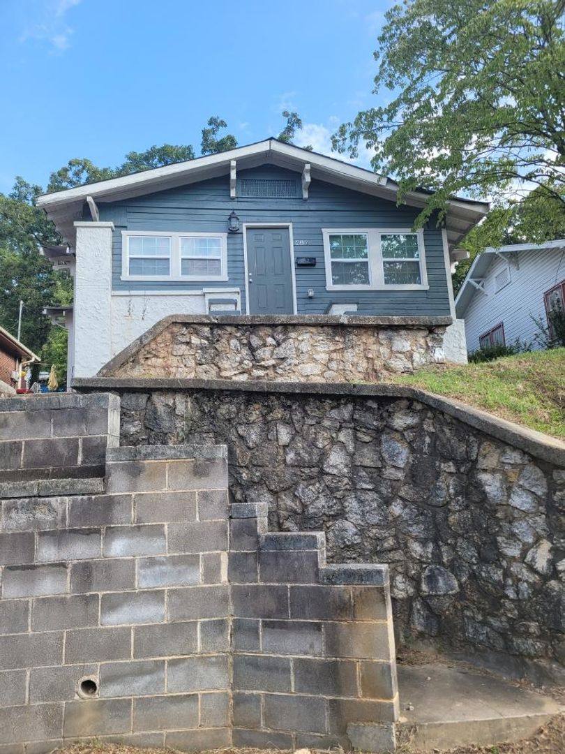 House for rent at 410 8th Terrace W, Birmingham, AL 35204