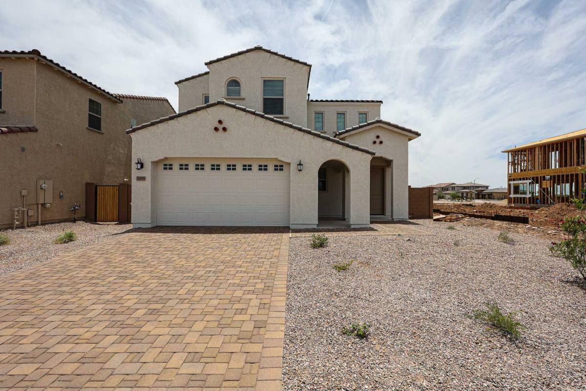 House for rent at 7695 W Smoketree Dr, Peoria, AZ 85383