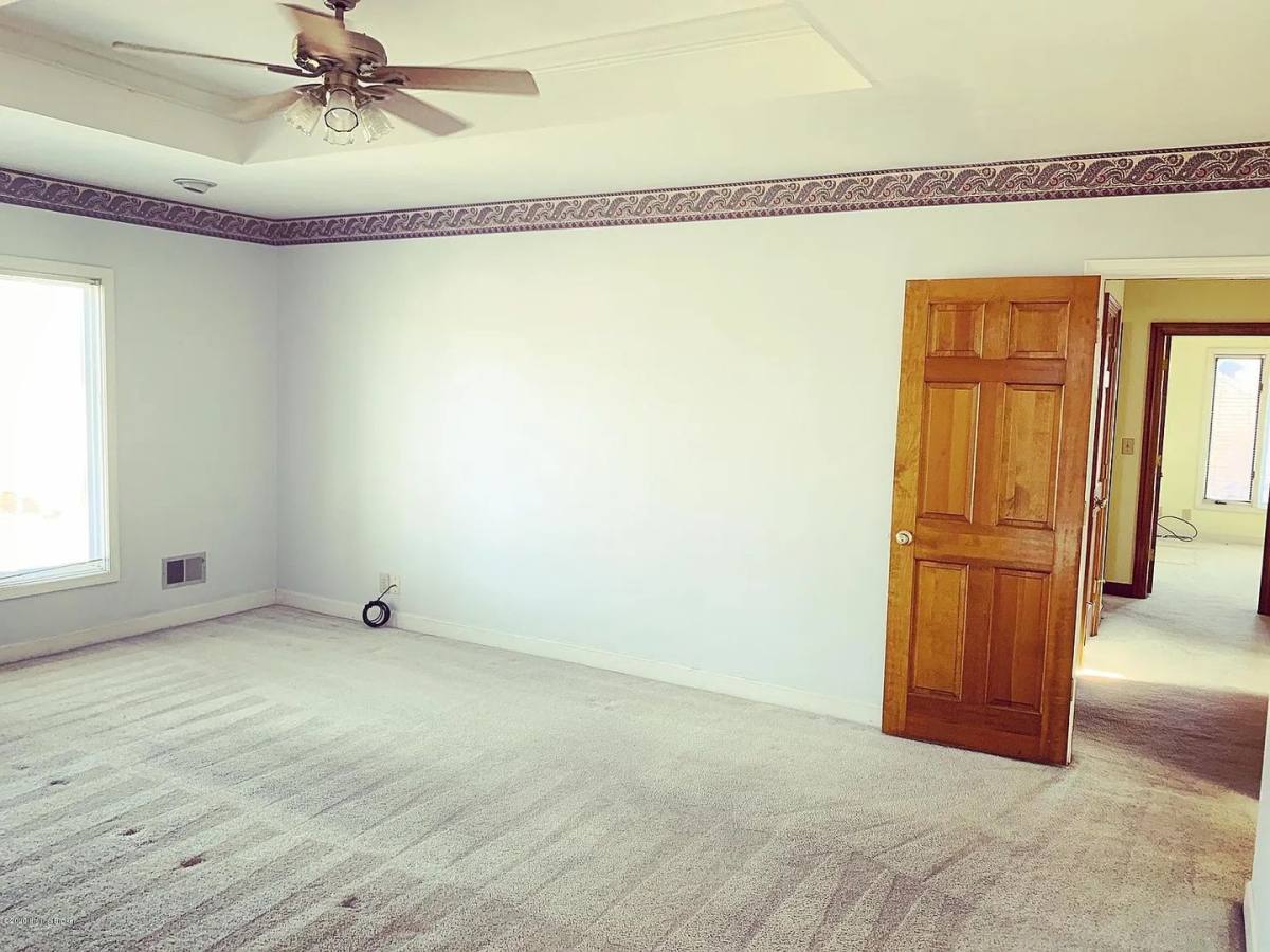 Apartment for rent at 14410 Lake Forest Dr, Louisville, KY 40245