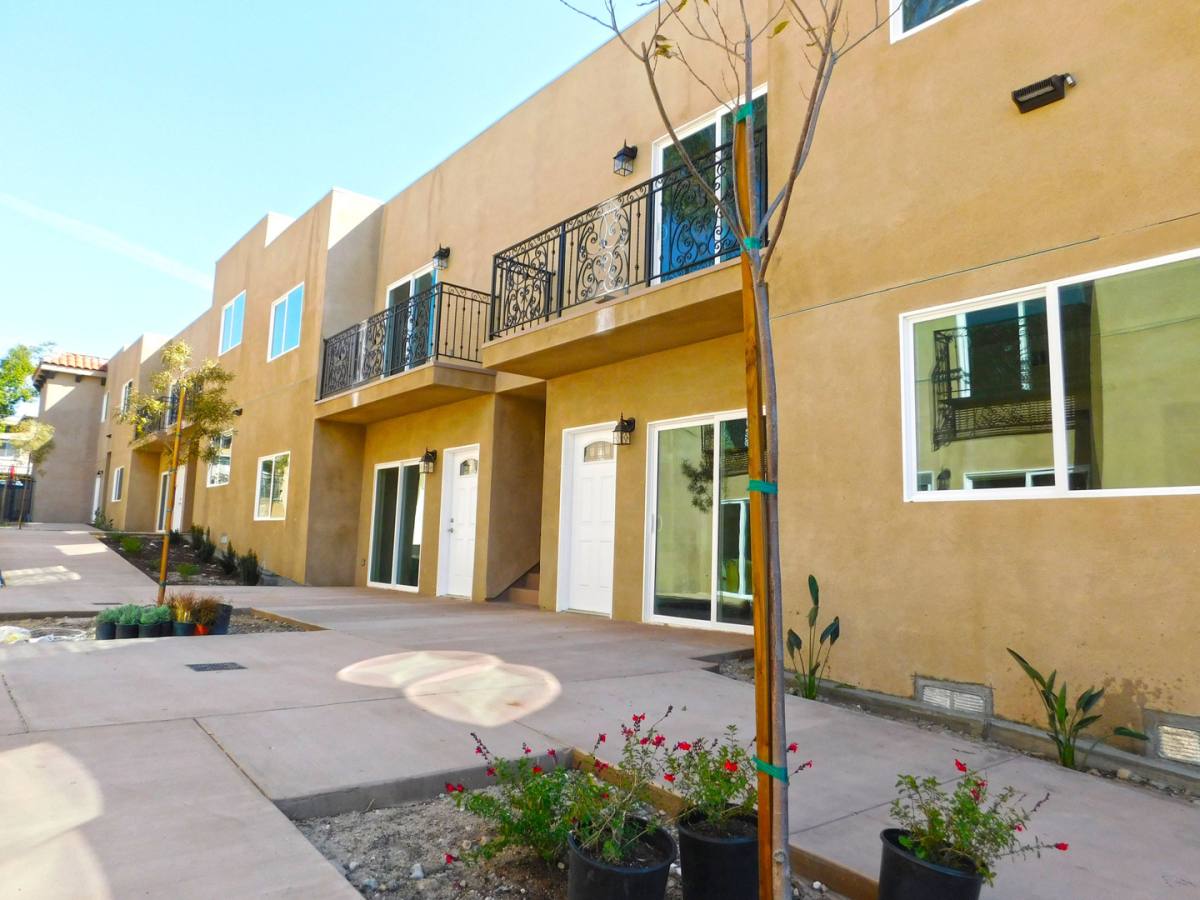 Apartment for rent at 10211-10215 Nyon Blvd, Tujunga, CA 91042