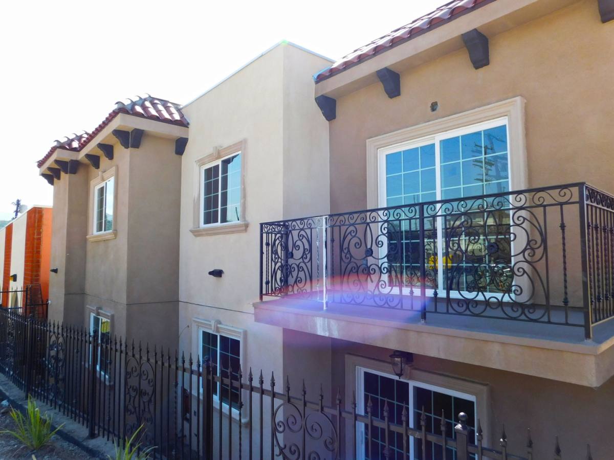 Apartment for rent at 10211-10215 Nyon Blvd, Tujunga, CA 91042