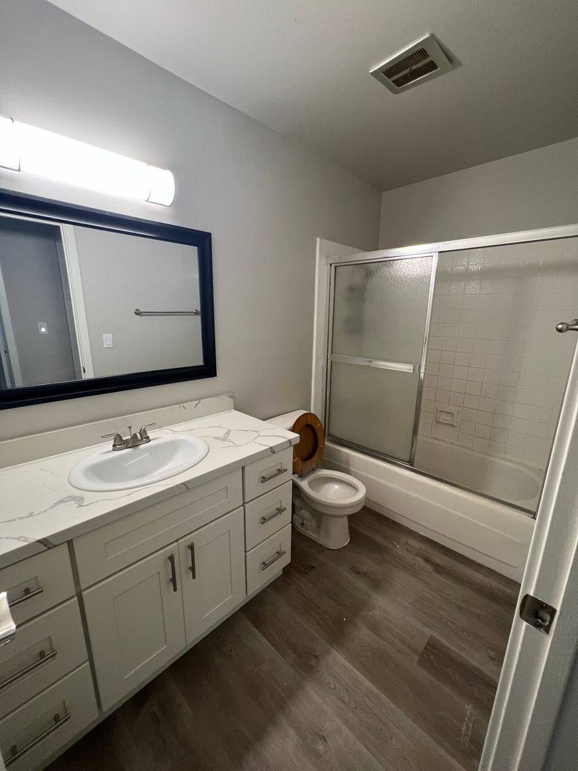 Apartment for rent at 2300 Regent Way, Castro Valley, CA 94546