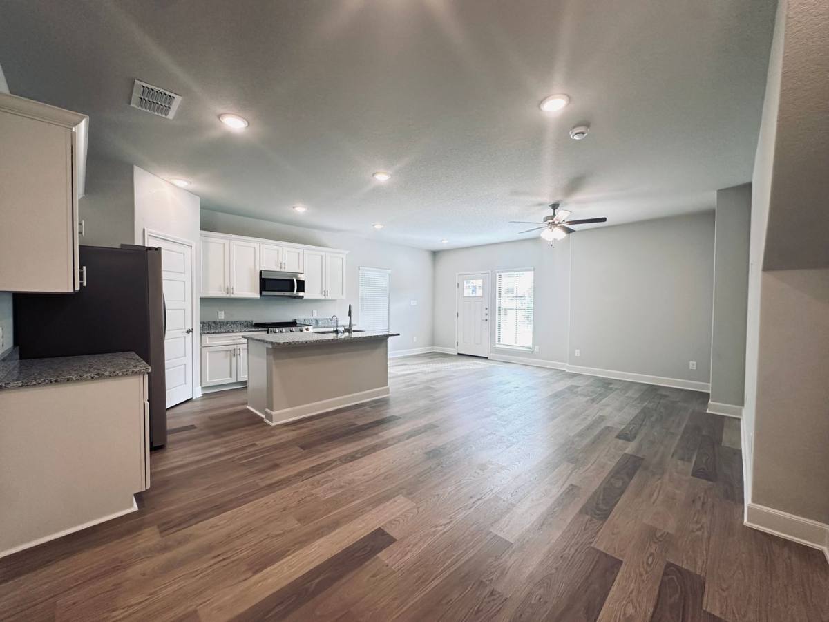Apartment for rent at 7162 Magnolia Creek, San Antonio, TX 78252