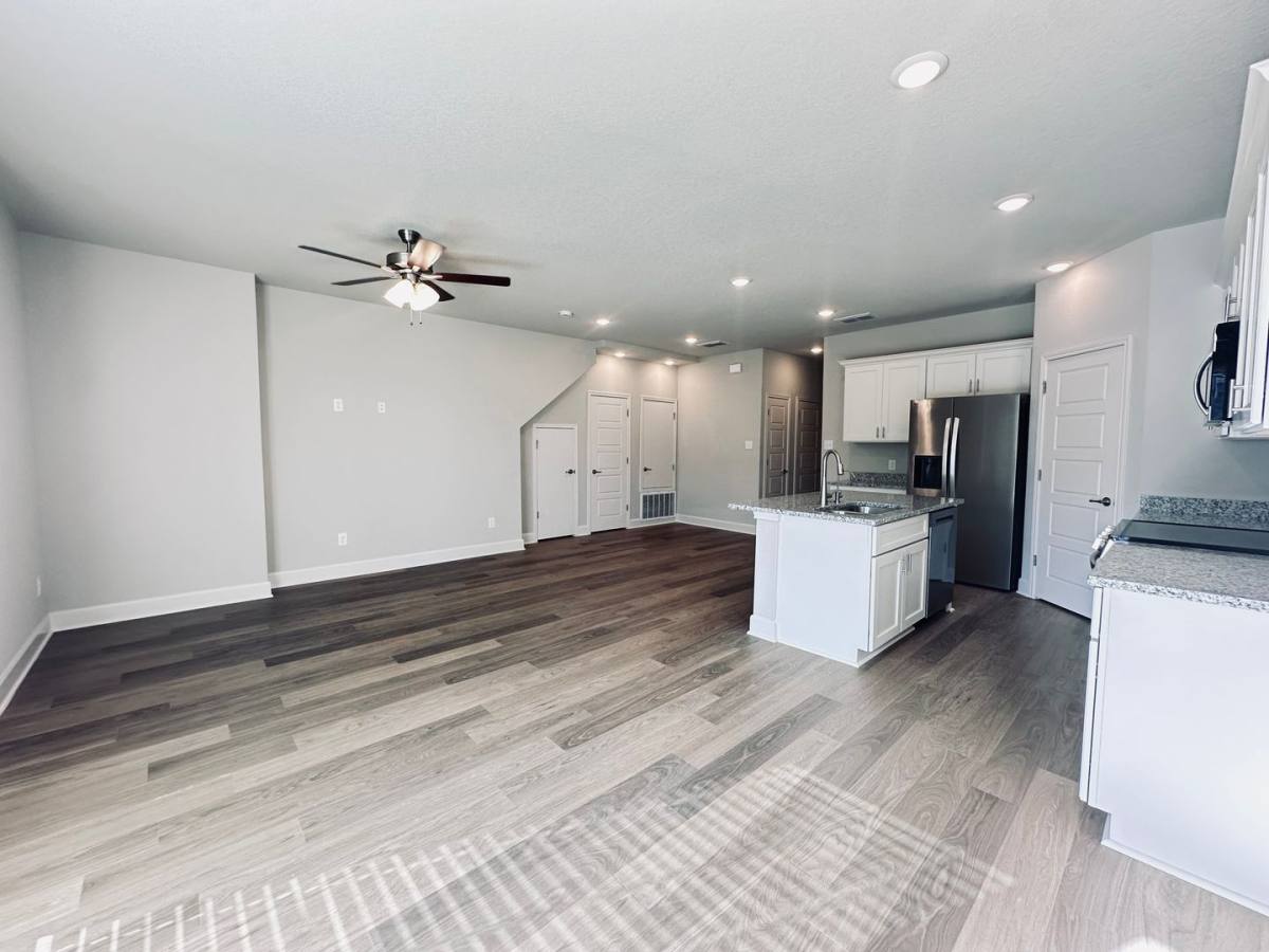 Apartment for rent at 7162 Magnolia Creek, San Antonio, TX 78252