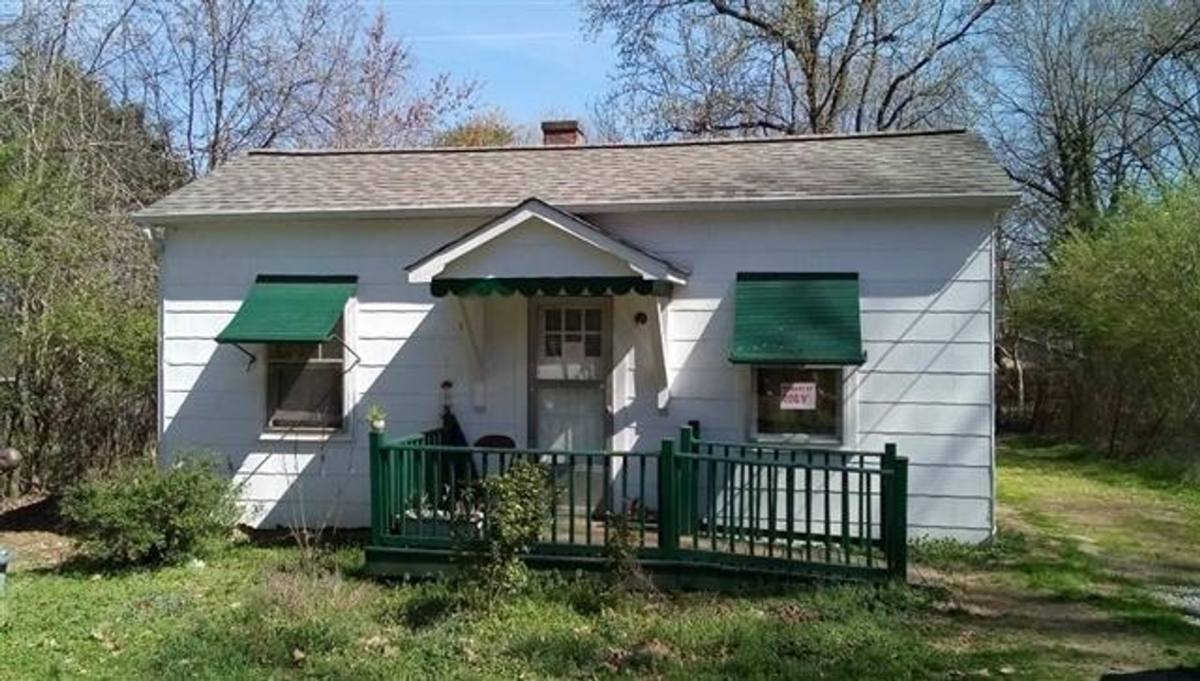 House for rent at 612 N Miller Ave, Statesville, NC 28677