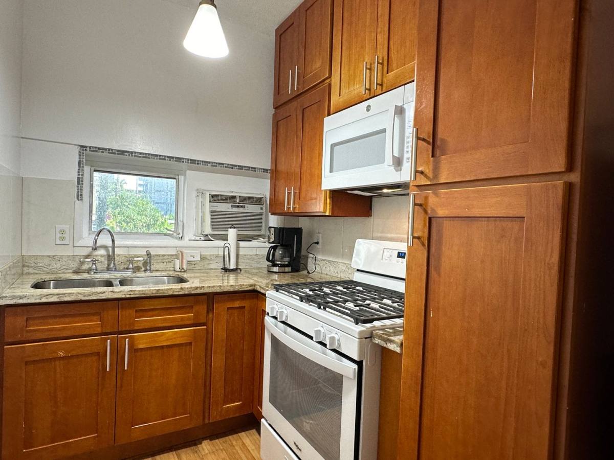 Apartment for rent at 1508 Kewalo St #104B, Honolulu, HI 96822