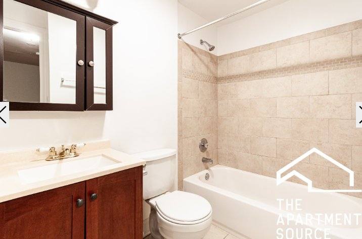 Apartment for rent at 817 W Cornelia Ave, Chicago, IL 60657