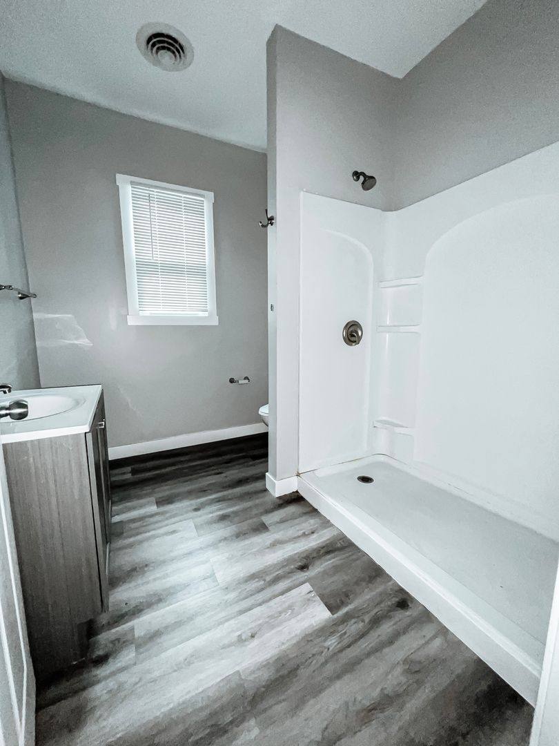 Apartment for rent at 606-608 S 5th St, Terre Haute, IN 47807