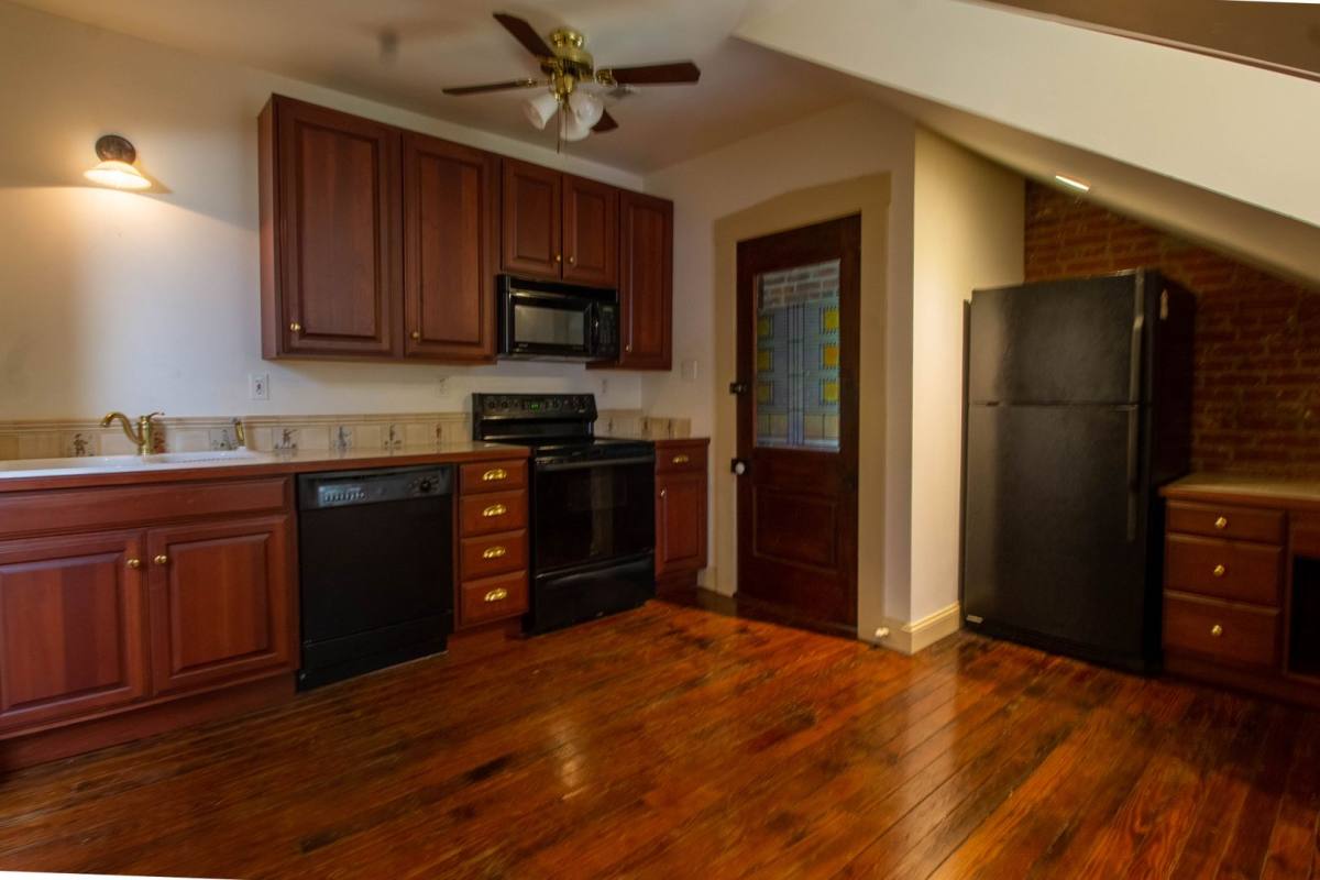Apartment for rent at 929 N 3rd St, Saint Charles, MO 63301