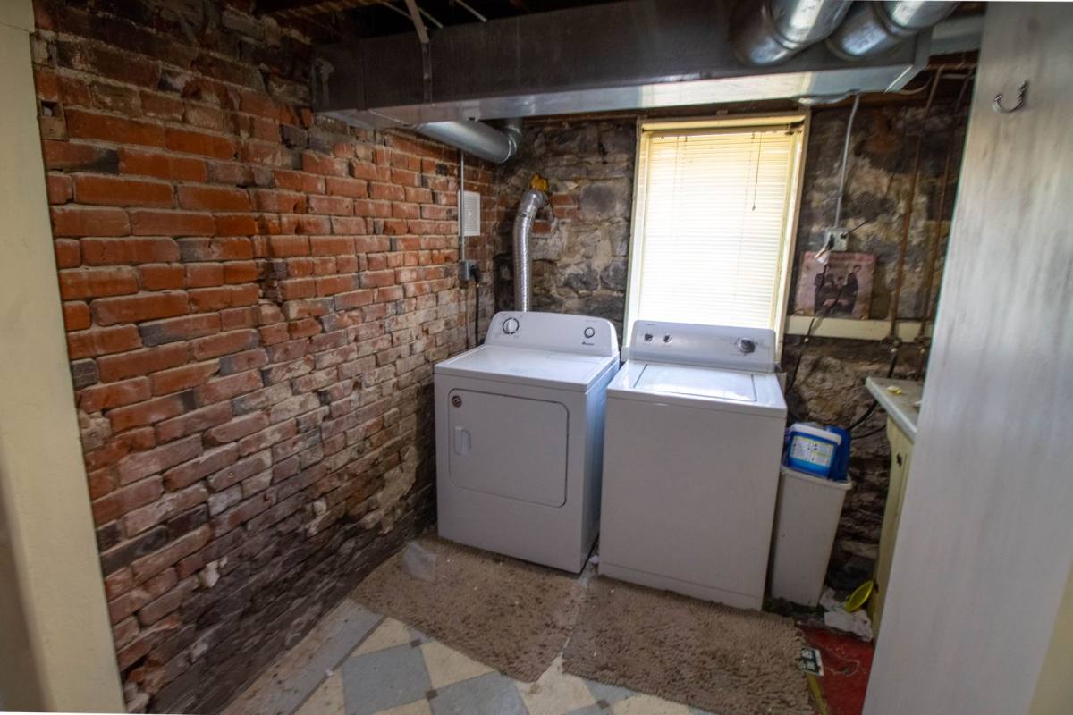 Apartment for rent at 929 N 3rd St, Saint Charles, MO 63301
