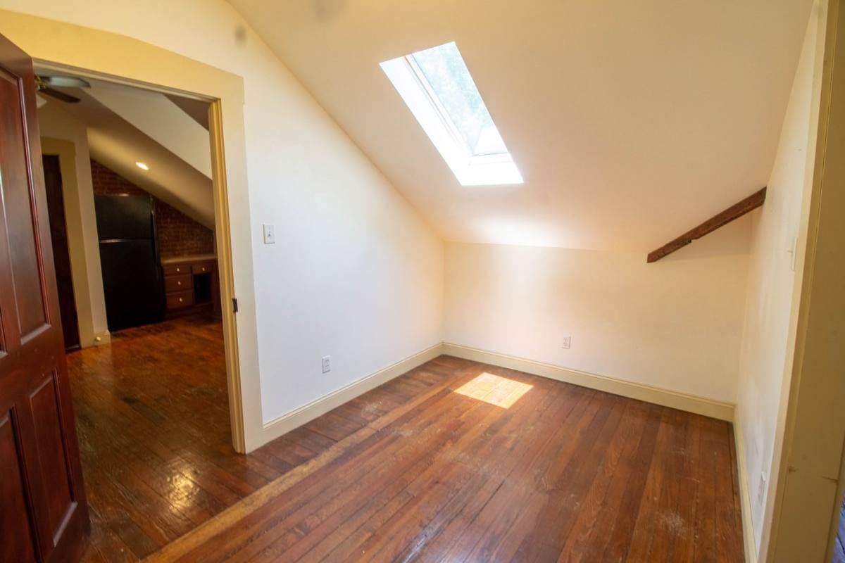 Apartment for rent at 929 N 3rd St, Saint Charles, MO 63301