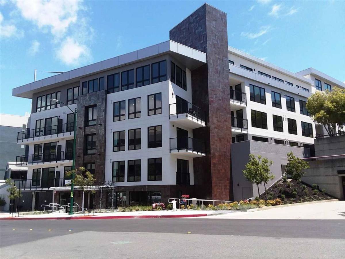 Apartment for rent at 1605 Riviera Ave, Walnut Creek, CA 94596