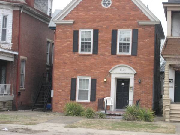 Apartment for rent at 1324 5th Ave #5, Huntington, WV 25701