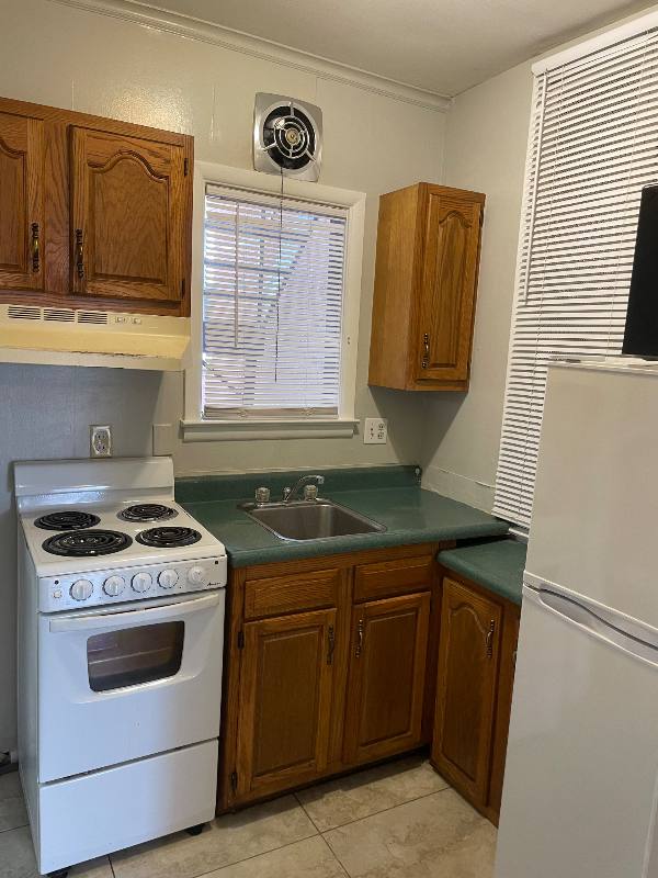 Apartment for rent at 1324 5th Ave #5, Huntington, WV 25701